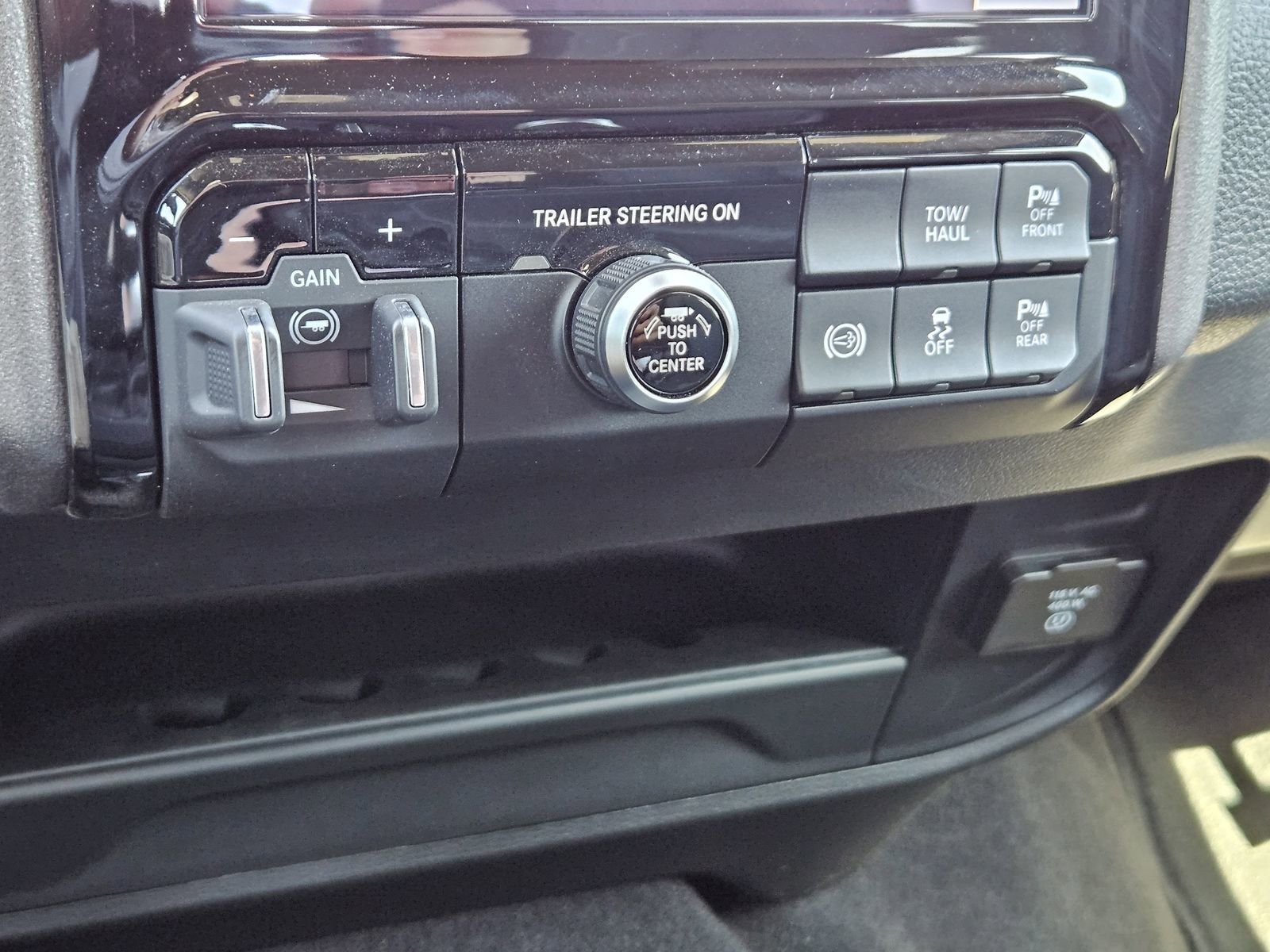 New 2025 RAM 2500 Tradesman AWD/4WD image 21