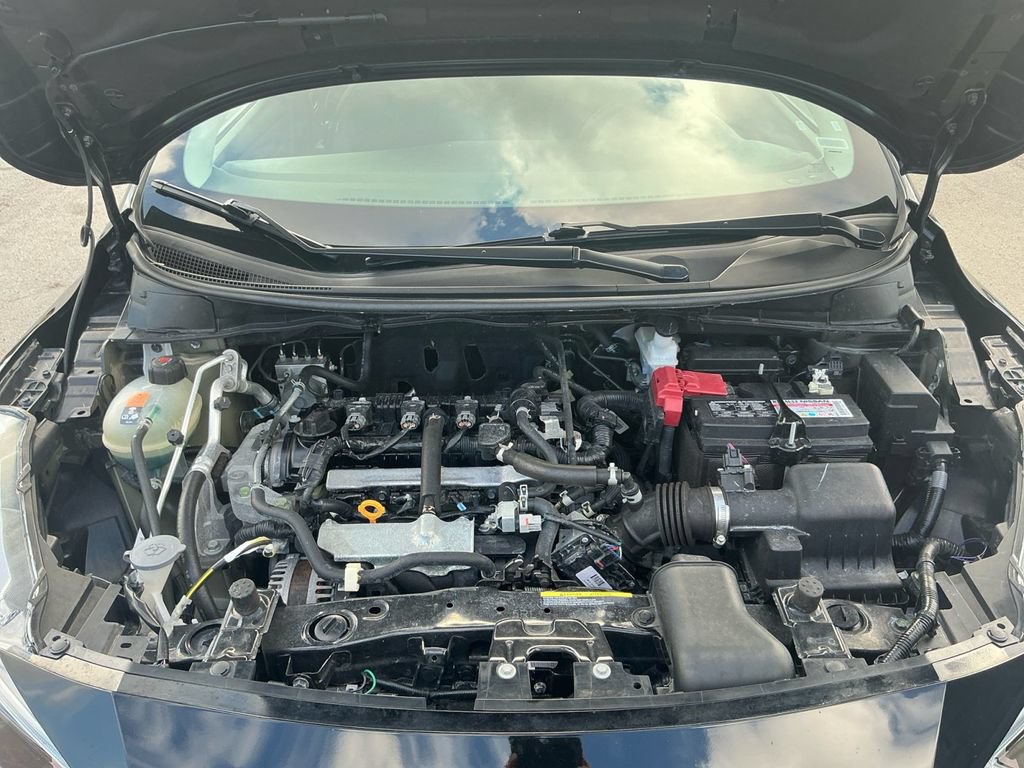 Used 2025 Nissan Versa SV FWD image 25
