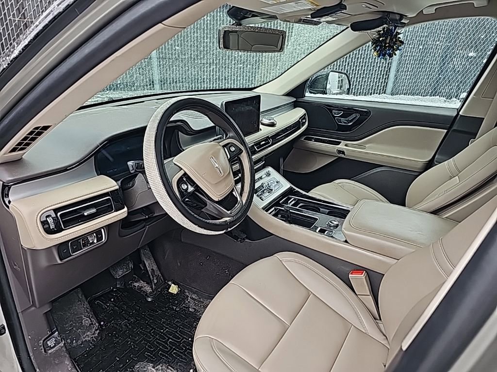 Certified 2023 Lincoln Aviator AWD w/ Premium Package image 6