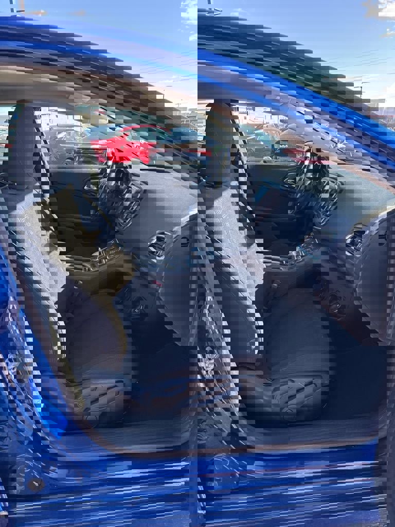 Used 2016 Chrysler 200 Limited w/ Convenience Group image 24