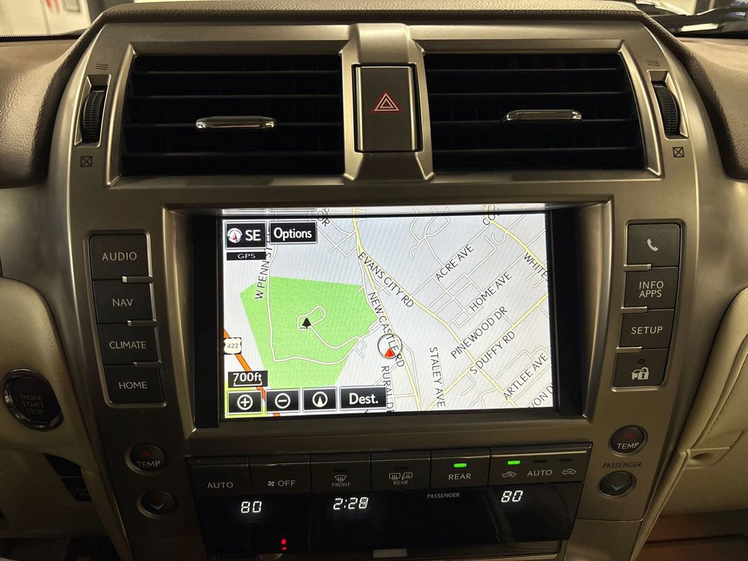 Used 2018 Lexus GX 460 image 32