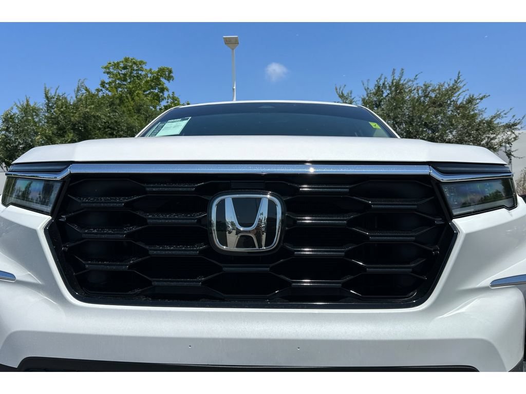 Certified 2025 Honda Pilot Touring image 51