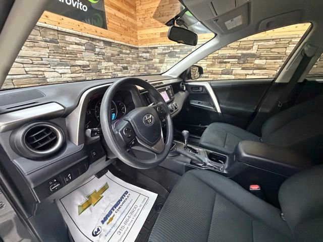 Used 2016 Toyota RAV4 LE AWD/4WD image 10
