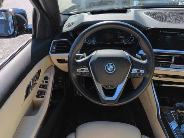 Used 2022 BMW 330e xDrive w/ Premium Package image 16