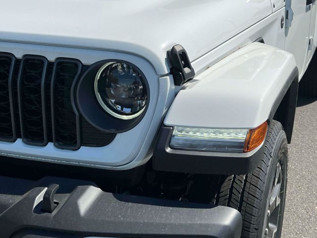 New 2026 Jeep Gladiator Sport AWD/4WD image 7