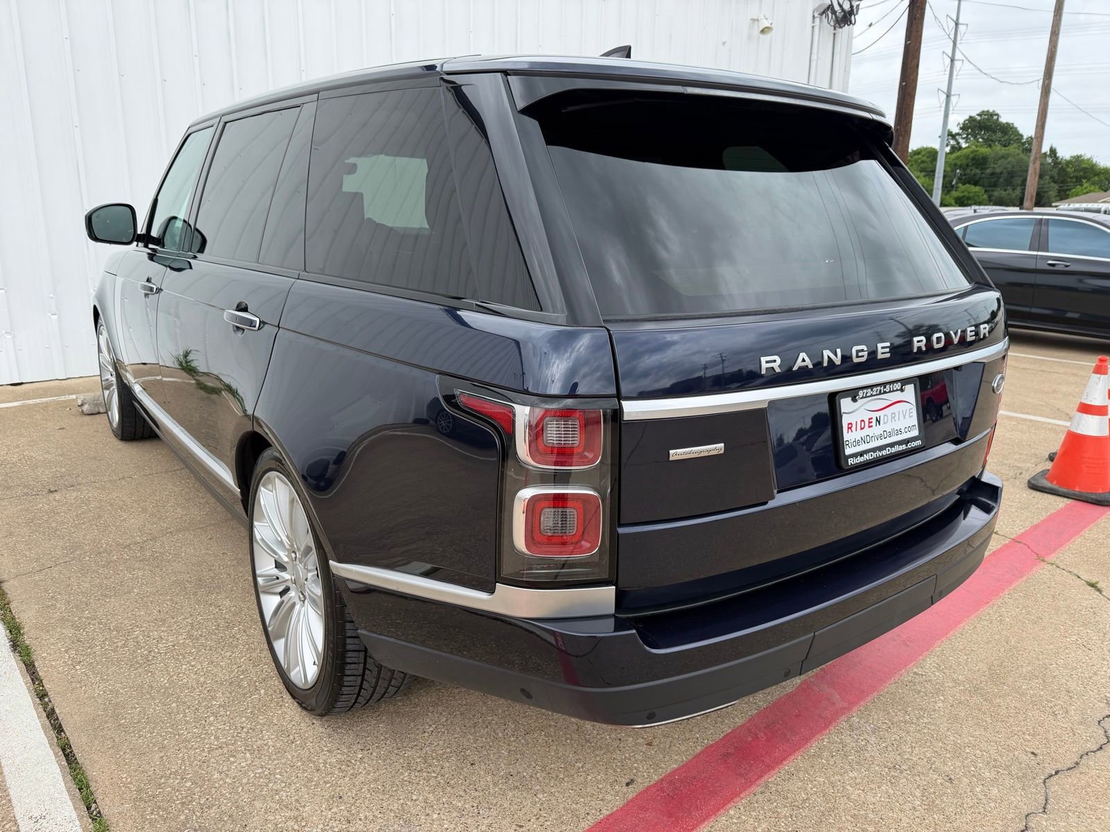 Used 2019 Land Rover Range Rover Long Wheelbase Autobiography AWD/4WD image 4