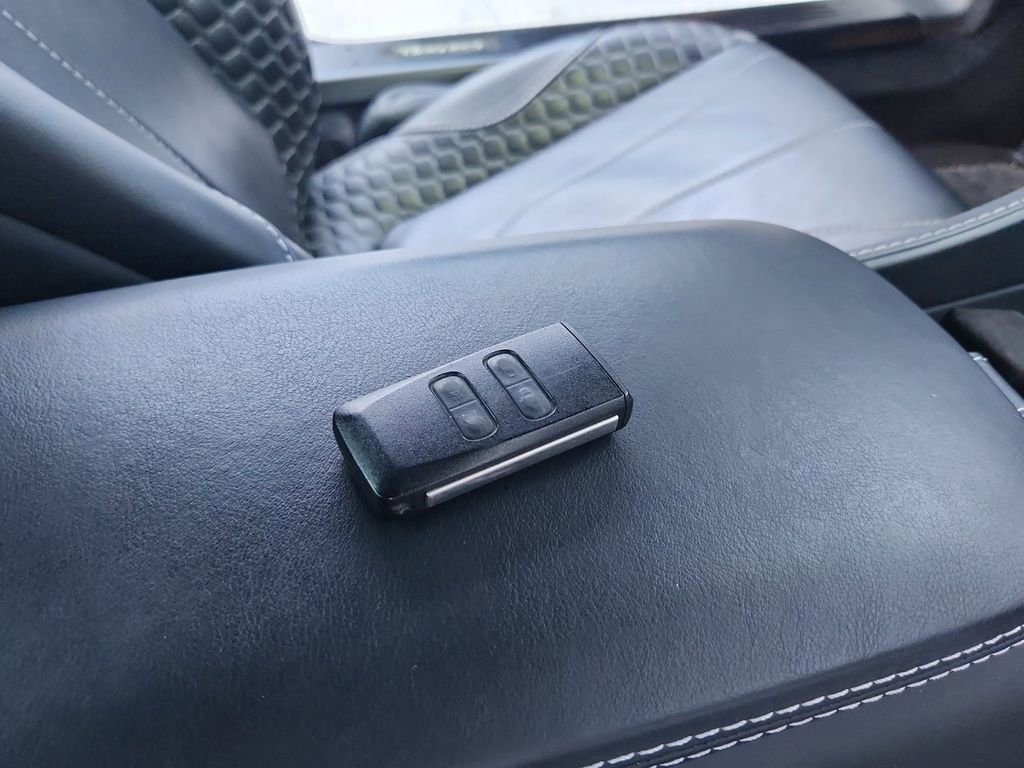 Used 2015 Aston Martin Vanquish Coupe image 80