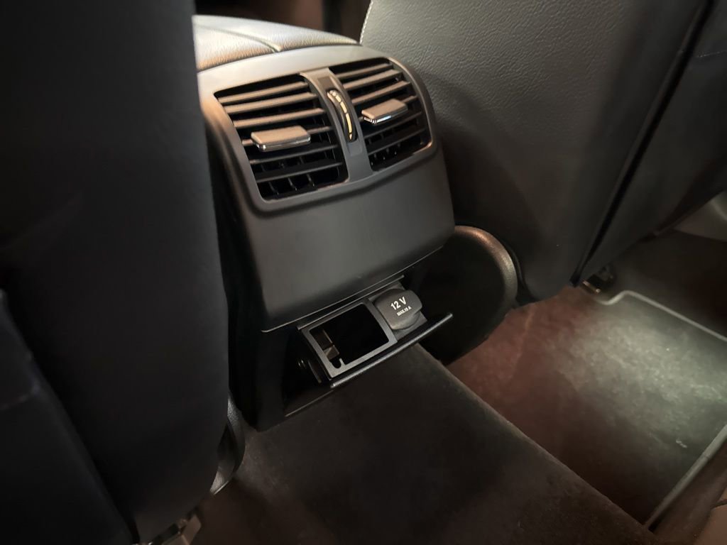 Used 2014 Mercedes-Benz E 350 4MATIC Sedan image 36