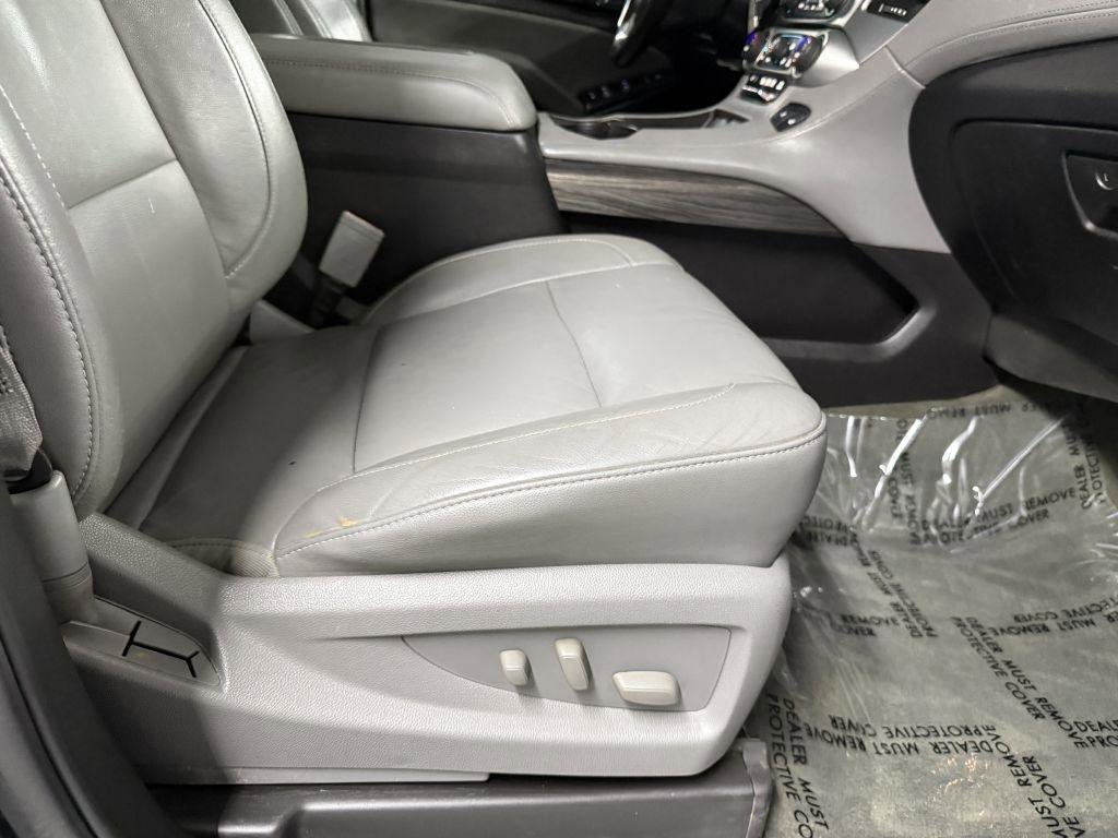 Used 2015 Chevrolet Suburban LT image 36