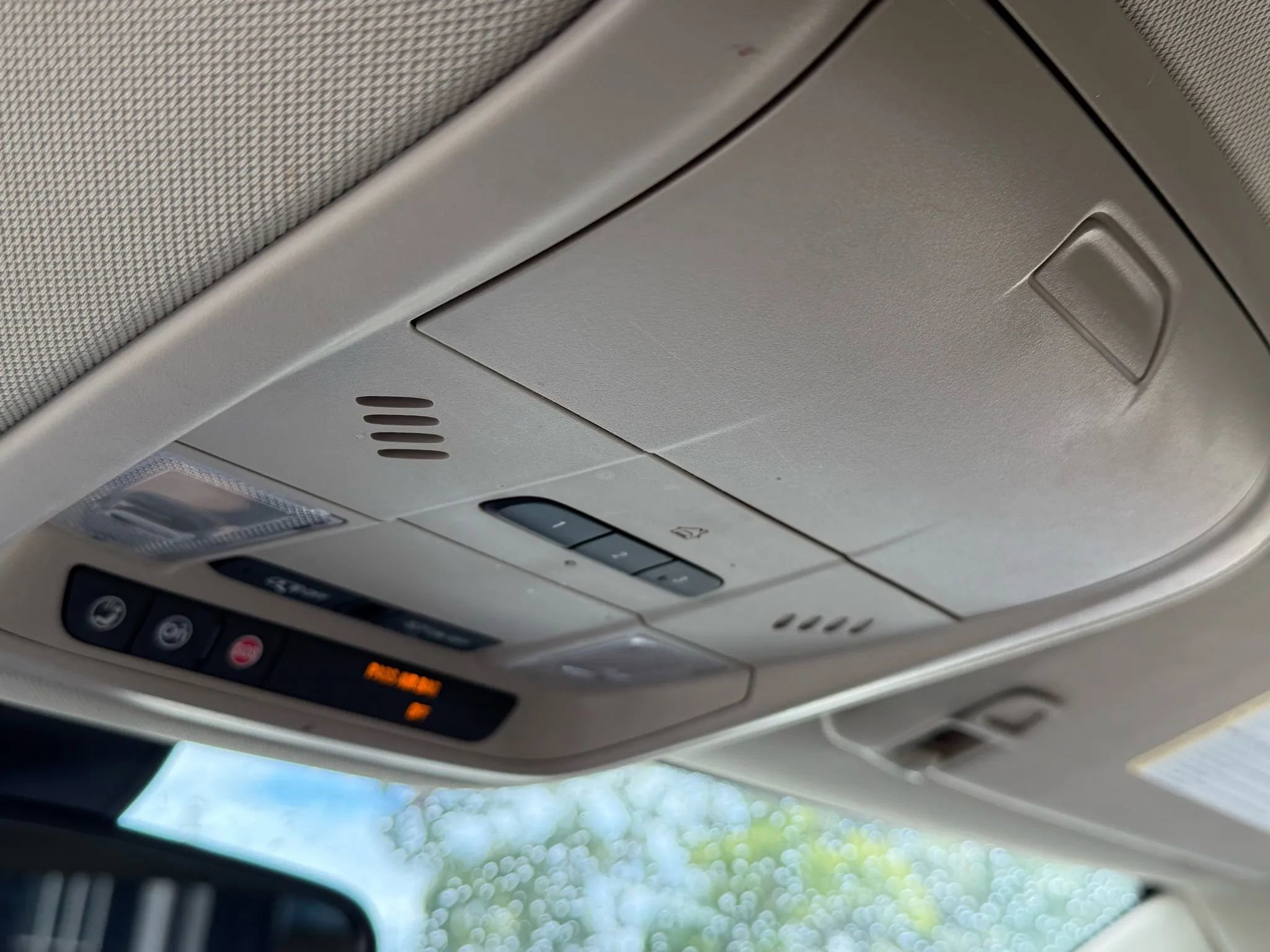 Used 2019 Buick Enclave Essence image 33