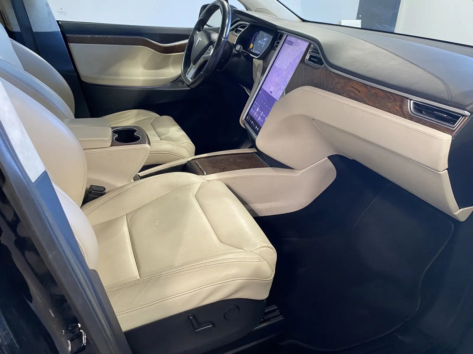 Used 2017 Tesla Model X 75D AWD/4WD image 6