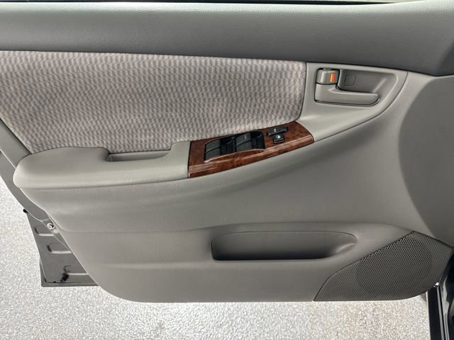 Used 2005 Toyota Corolla CE image 16