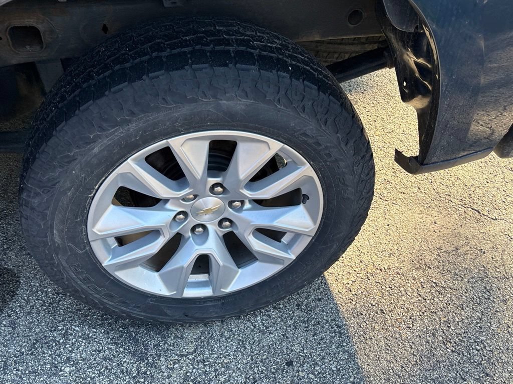 Used 2022 Chevrolet Silverado 1500 Custom AWD/4WD image 9
