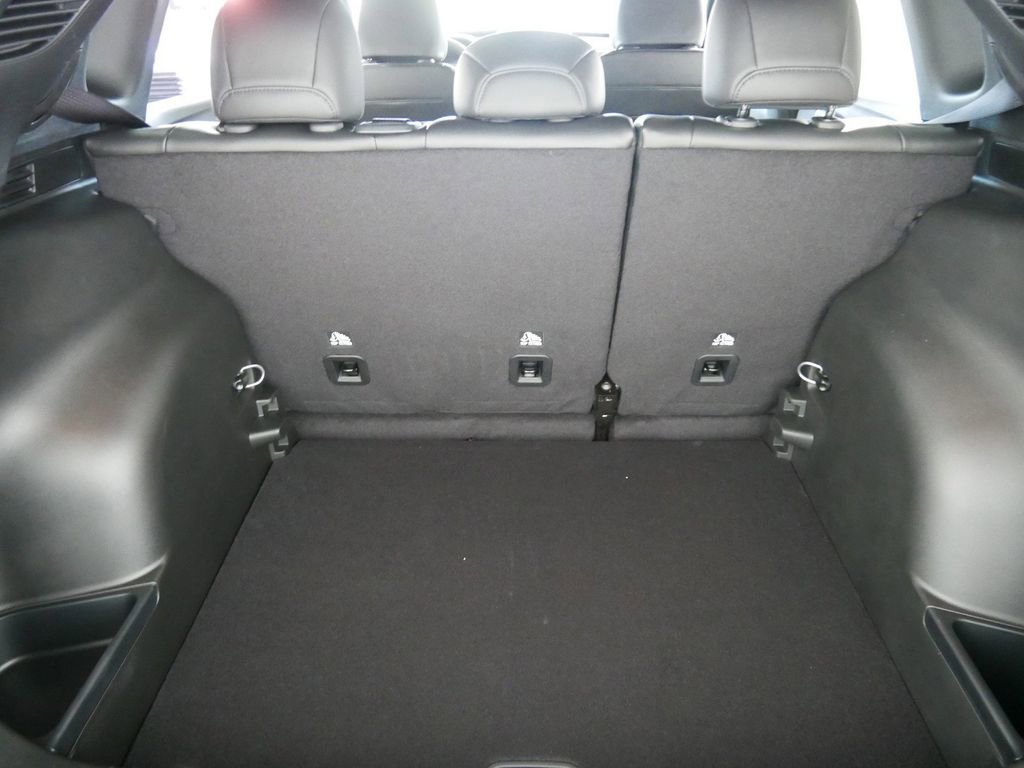 Used 2024 Jeep Compass Latitude image 26