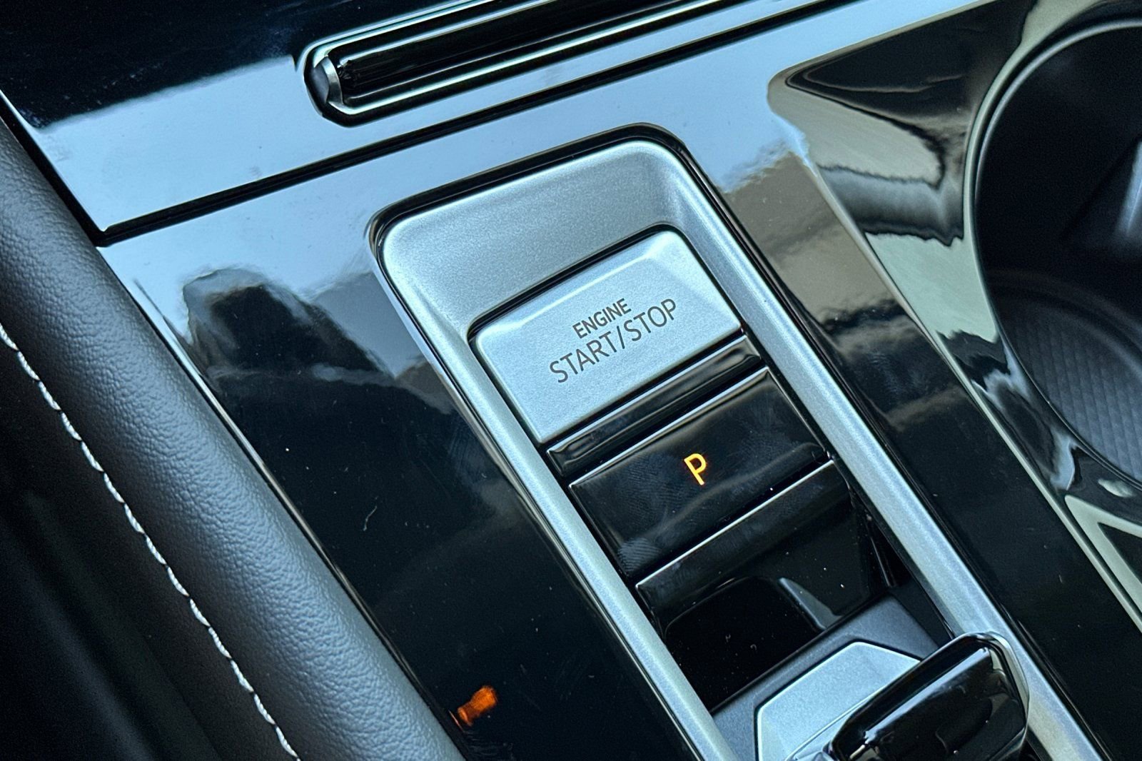 New 2026 Volkswagen Atlas SEL Premium R-Line image 23