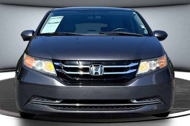 Used 2016 Honda Odyssey SE image 2