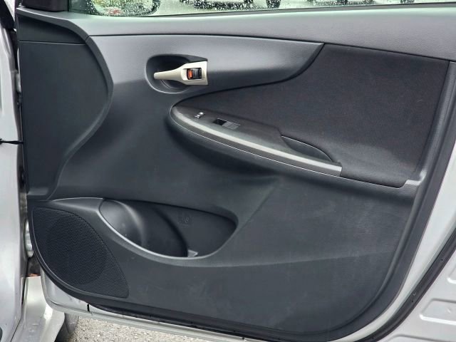 Used 2009 Toyota Corolla S image 26