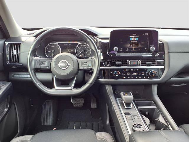 Used 2025 Nissan Pathfinder SV AWD/4WD image 5