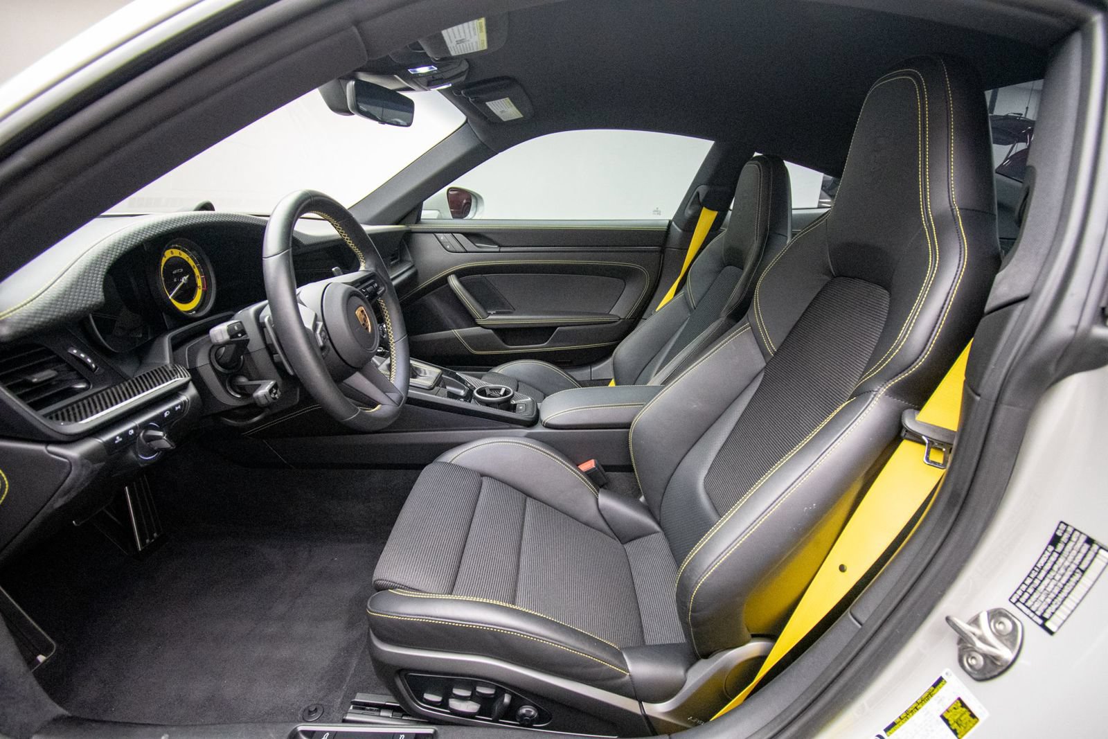 Used 2022 Porsche 911 GT3 RWD image 11