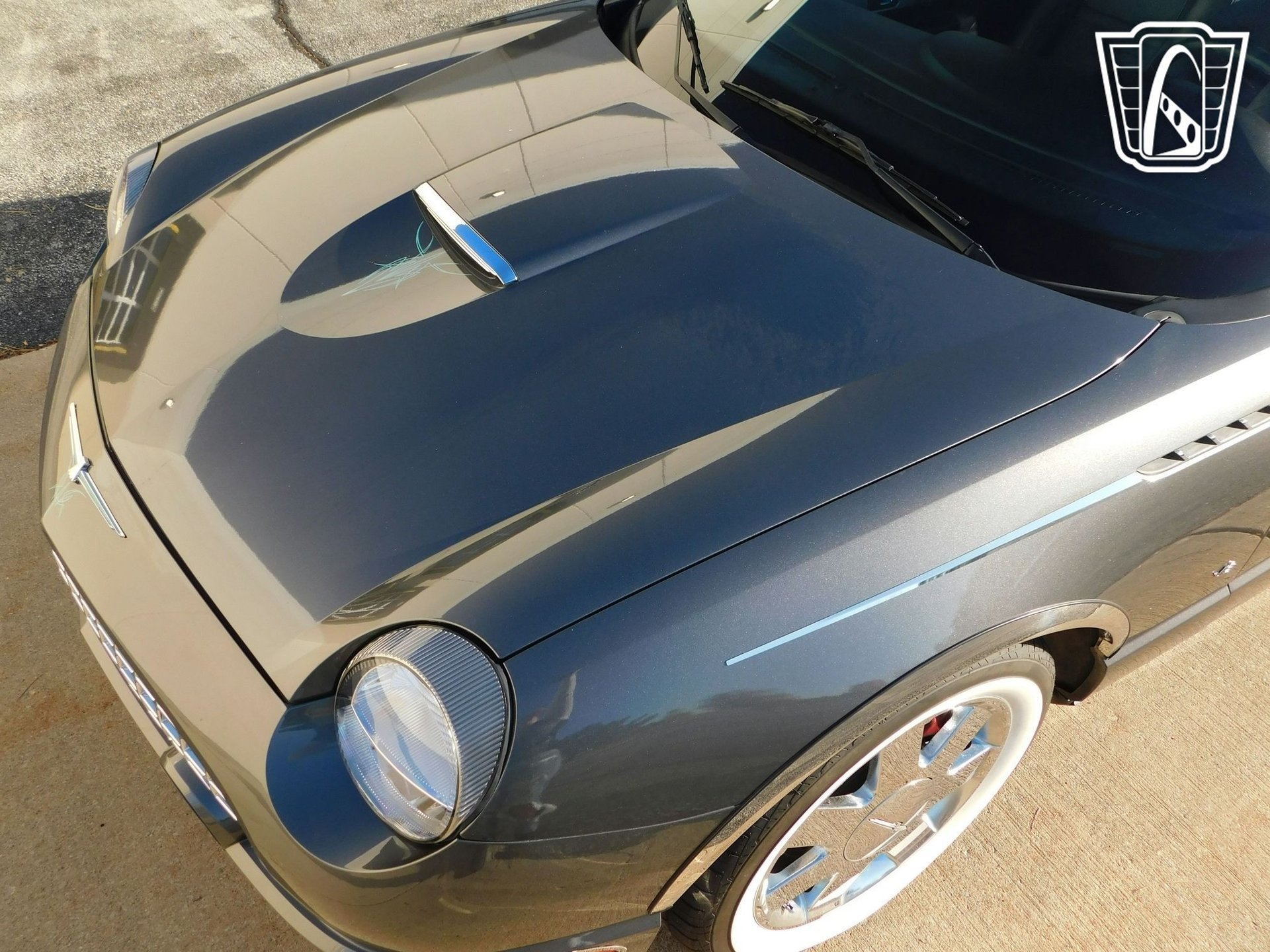 Used 2003 Ford Thunderbird RWD image 26