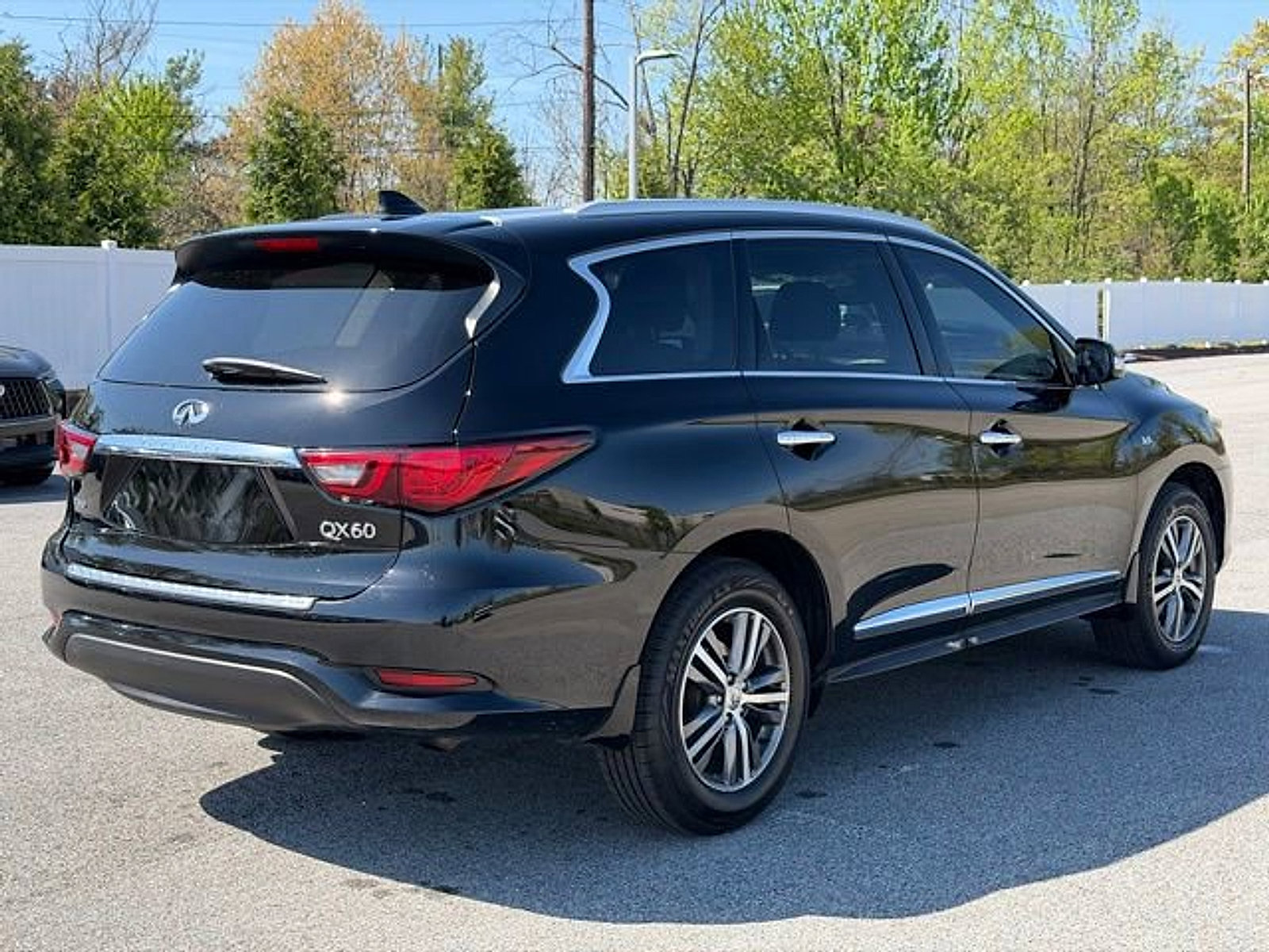 Used 2020 INFINITI QX60 Luxe AWD/4WD image 7