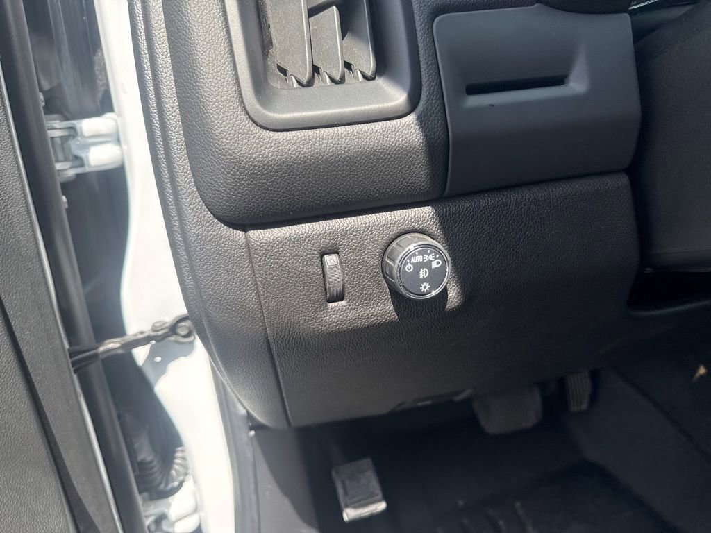 Used 2022 Chevrolet Colorado LT w/ Luxury Package image 18