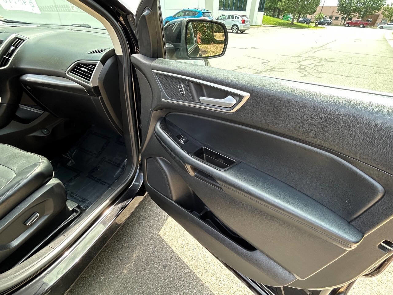 Used 2017 Ford Edge SEL w/ Equipment Group 201A image 25