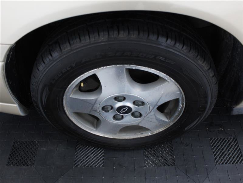 Used 2004 Chevrolet Malibu Classic FWD image 15