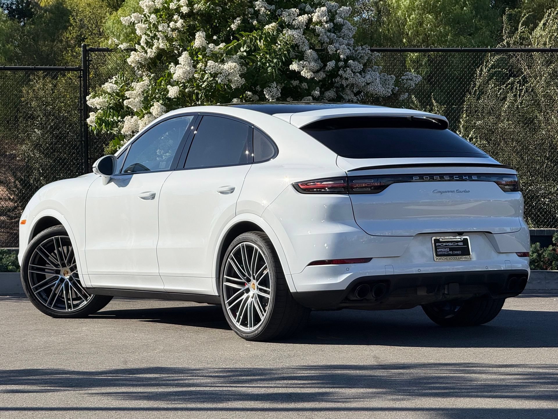 Used 2023 Porsche Cayenne Turbo AWD/4WD image 3