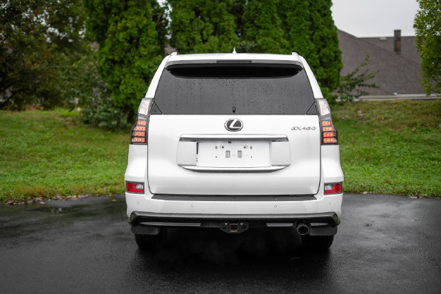 Used 2023 Lexus GX 460 Luxury w/ Sport Design Package AWD/4WD image 6