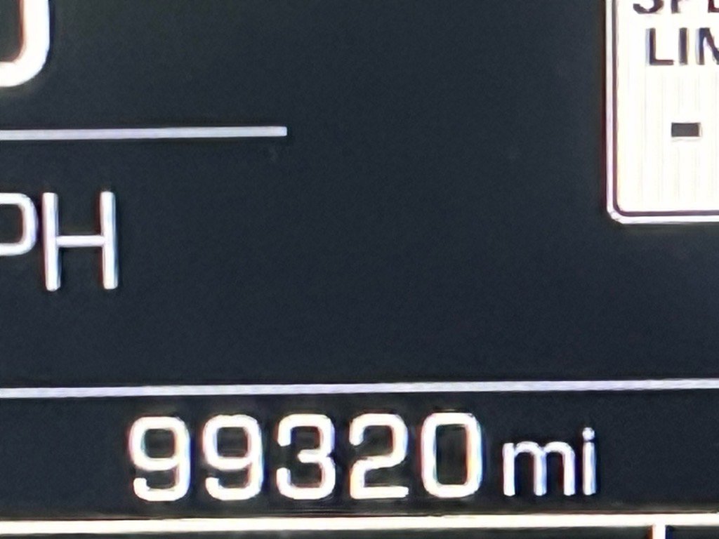 Used 2017 Chevrolet Suburban LT image 16