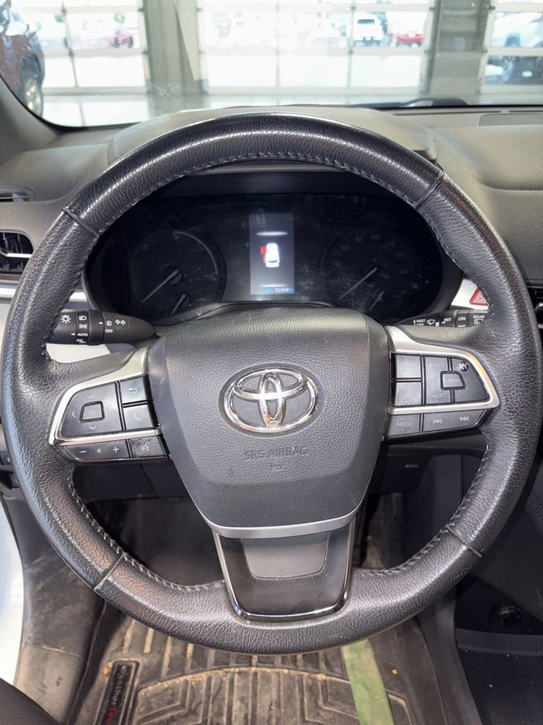 Used 2021 Toyota Sienna XLE AWD/4WD image 8