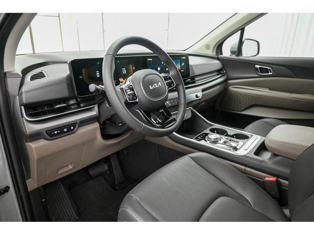 New 2026 Kia Carnival EX image 18