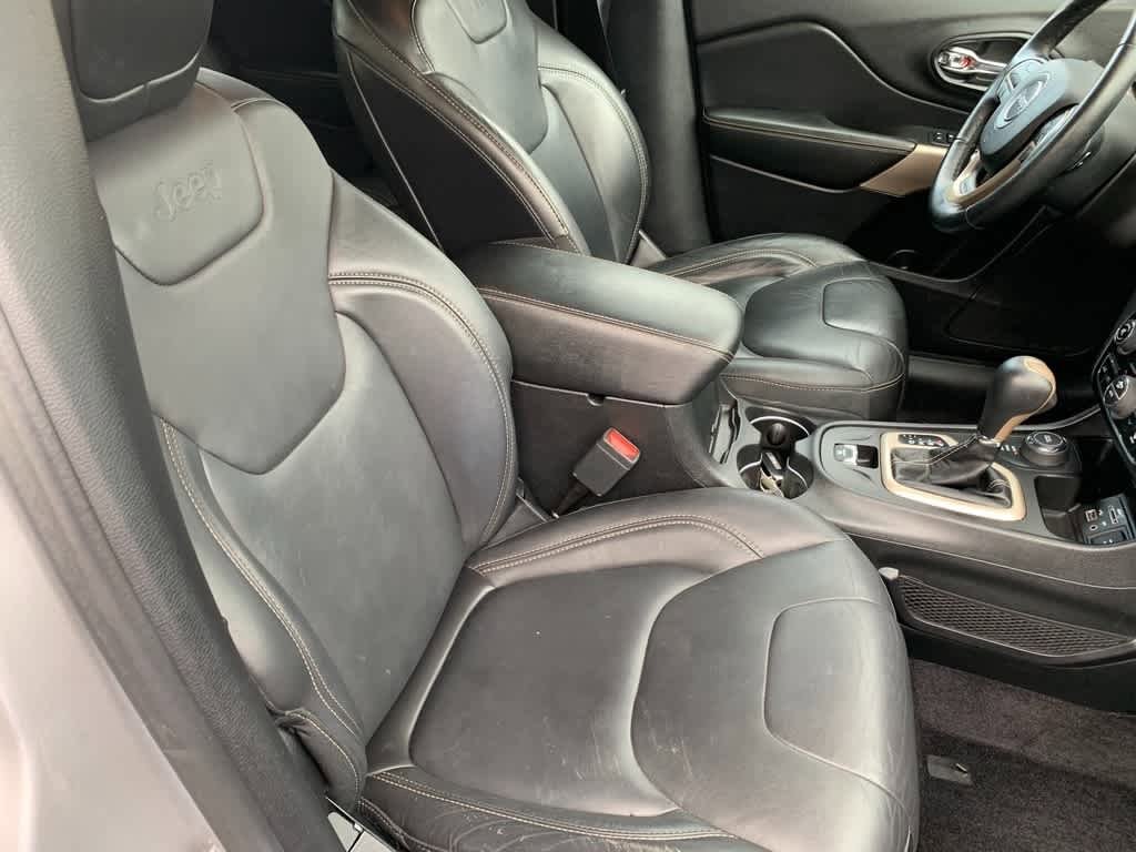 Used 2018 Jeep Cherokee Limited w/ High Altitude Package AWD/4WD image 21