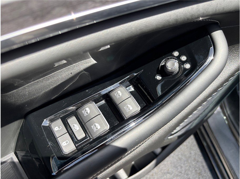 Used 2023 Jeep Grand Cherokee Overland image 26