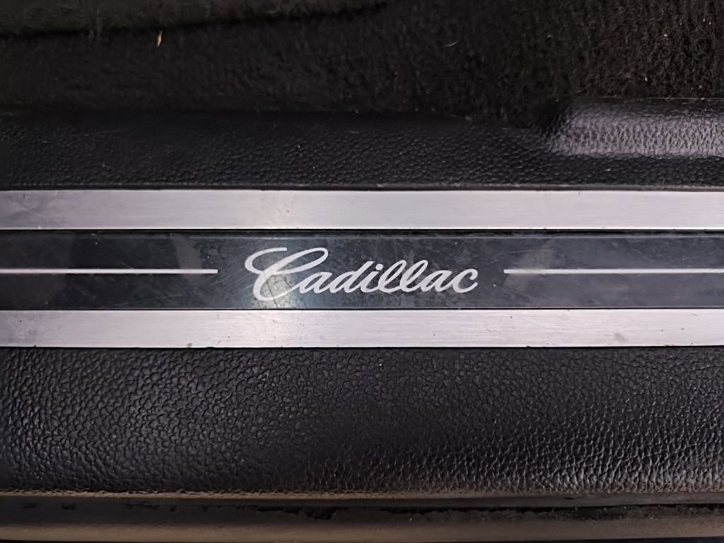 Used 2018 Cadillac Escalade ESV Premium Luxury AWD/4WD image 29