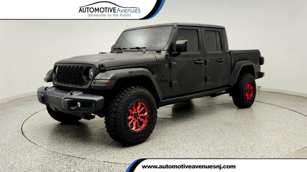Used 2024 Jeep Gladiator Sport