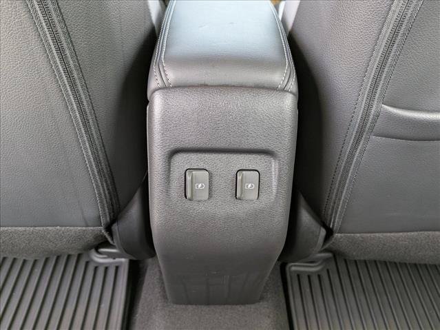 Used 2023 Nissan Kicks SR w/ SR Premium Package FWD image 20