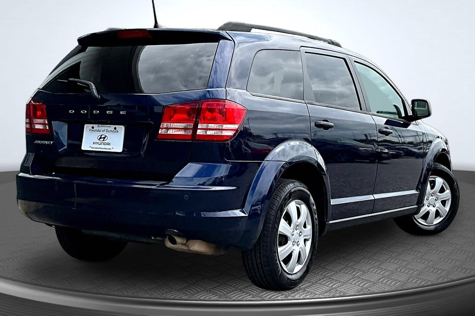 Used 2020 Dodge Journey SE w/ SE Popular Equipment Group FWD image 4