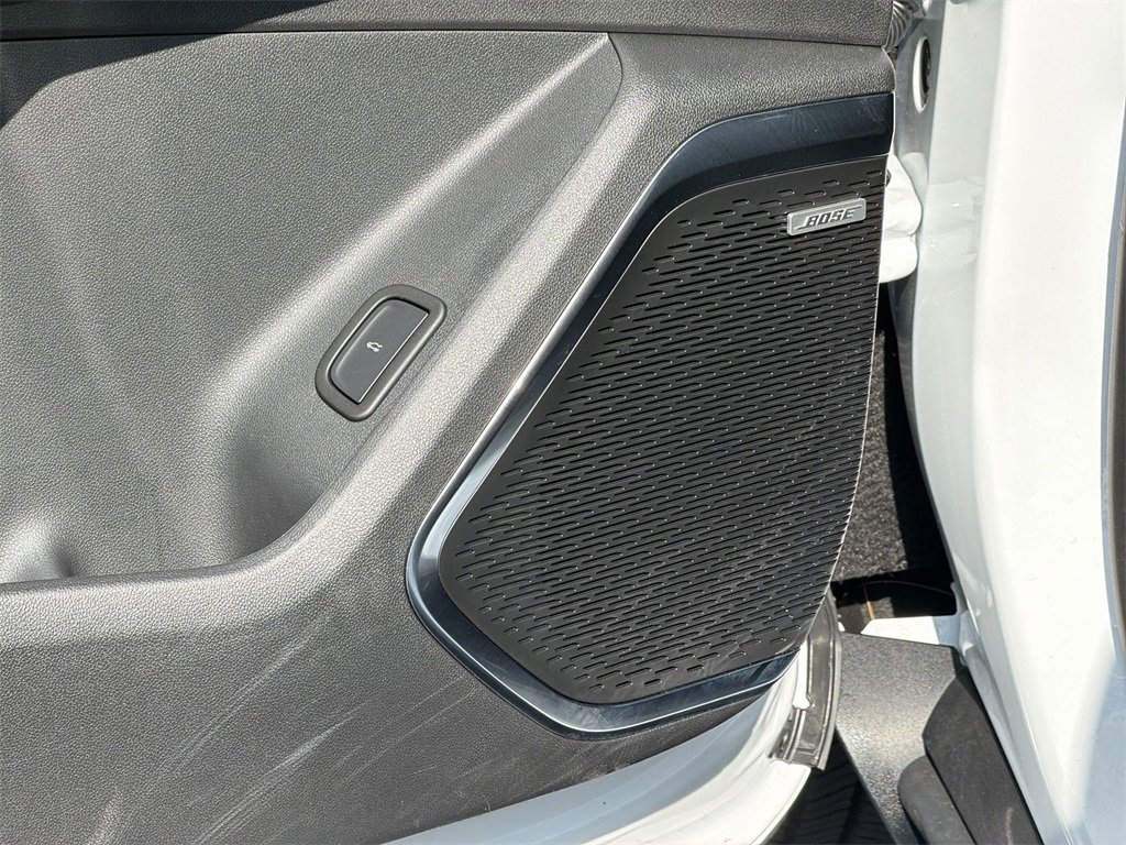 Used 2025 GMC Acadia Elevation image 20