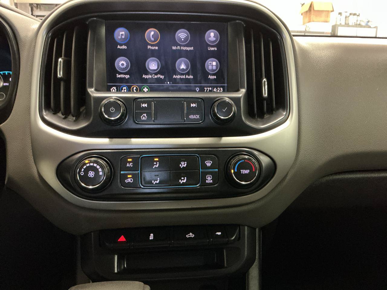 Used 2020 Chevrolet Colorado LT w/ LT Convenience Package RWD image 18