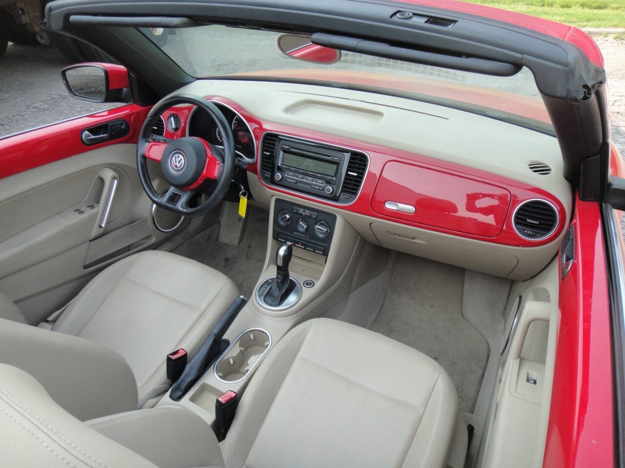 Used 2013 Volkswagen Beetle 2.5 FWD image 9