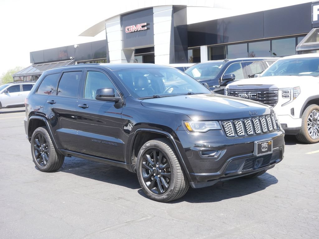 Used 2021 Jeep Grand Cherokee Laredo X AWD/4WD image 5