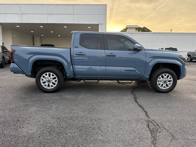 Used 2026 Toyota Tacoma SR5 AWD/4WD image 2
