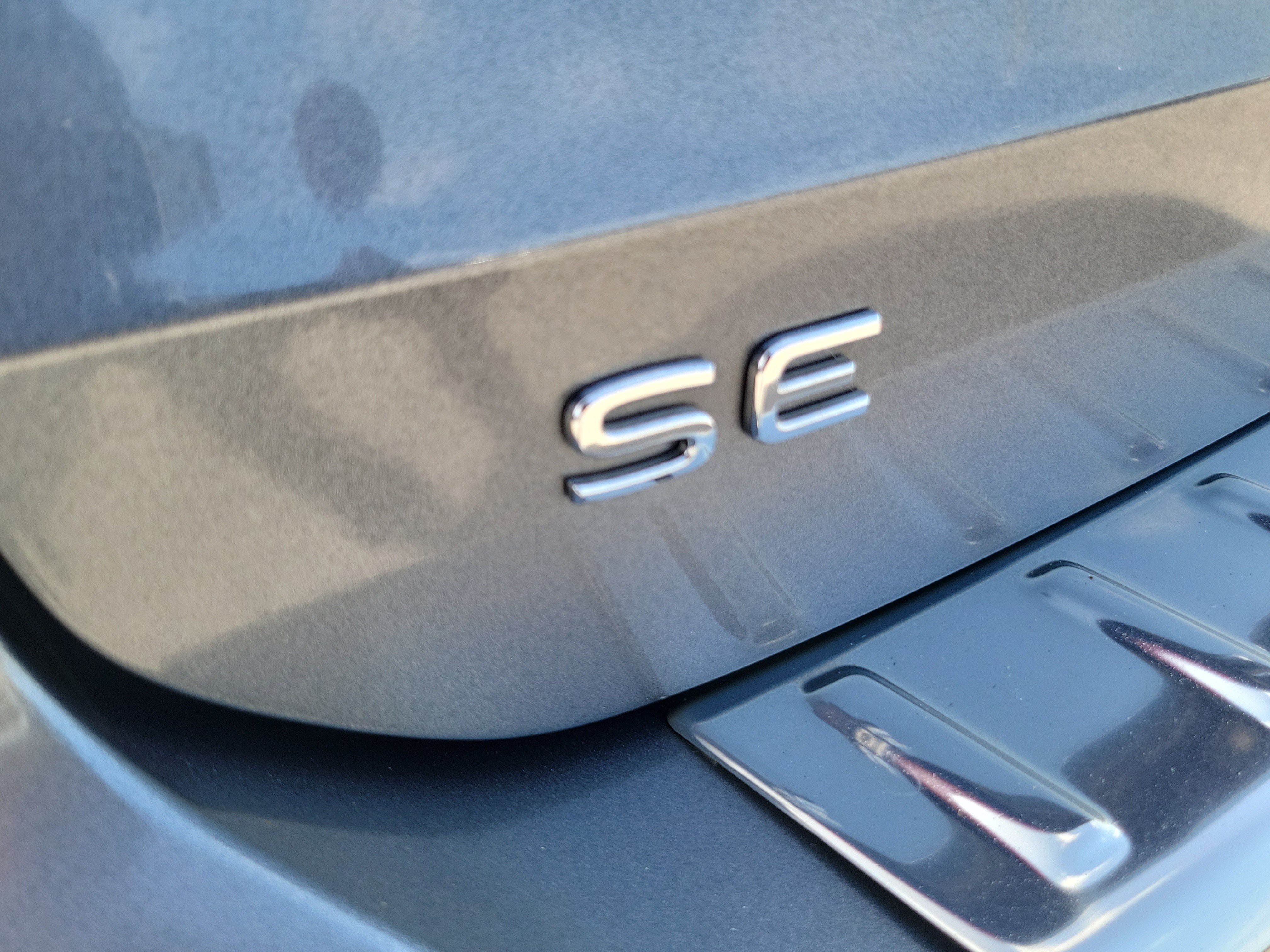 Used 2022 Volkswagen Taos SE FWD image 32