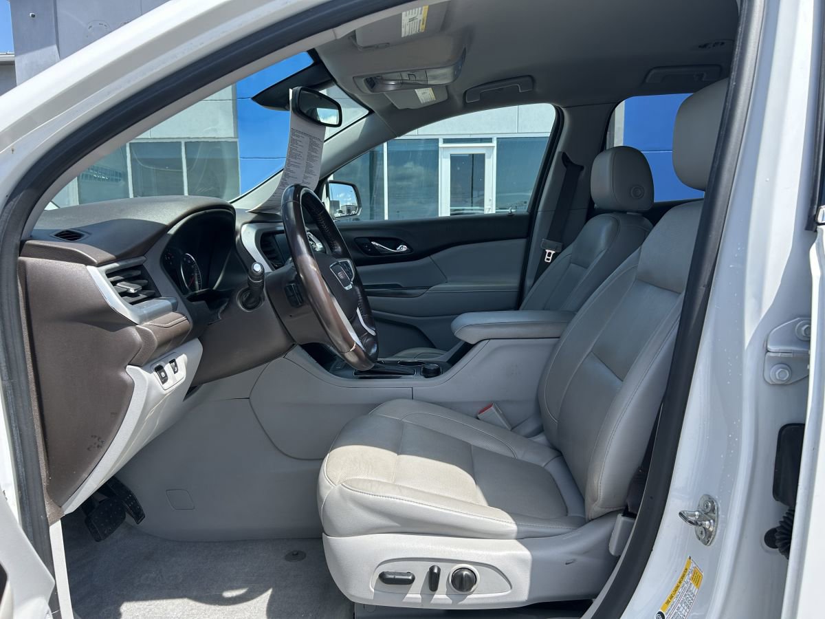 Used 2018 GMC Acadia SLT AWD/4WD image 11