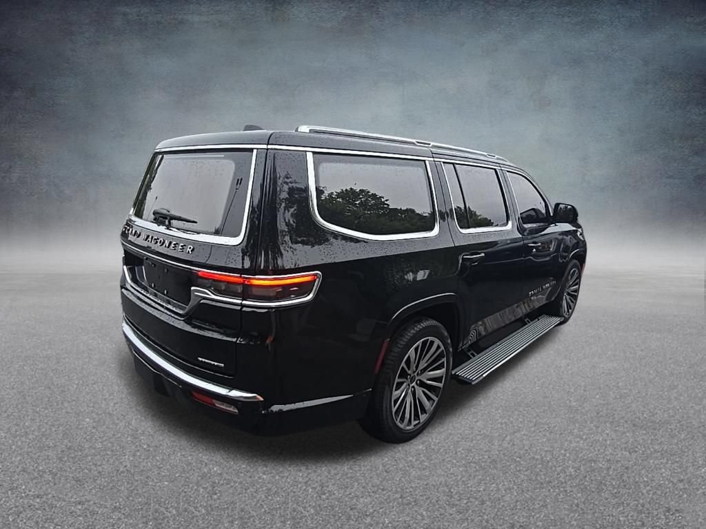 Used 2023 Jeep Grand Wagoneer Series III AWD/4WD image 8