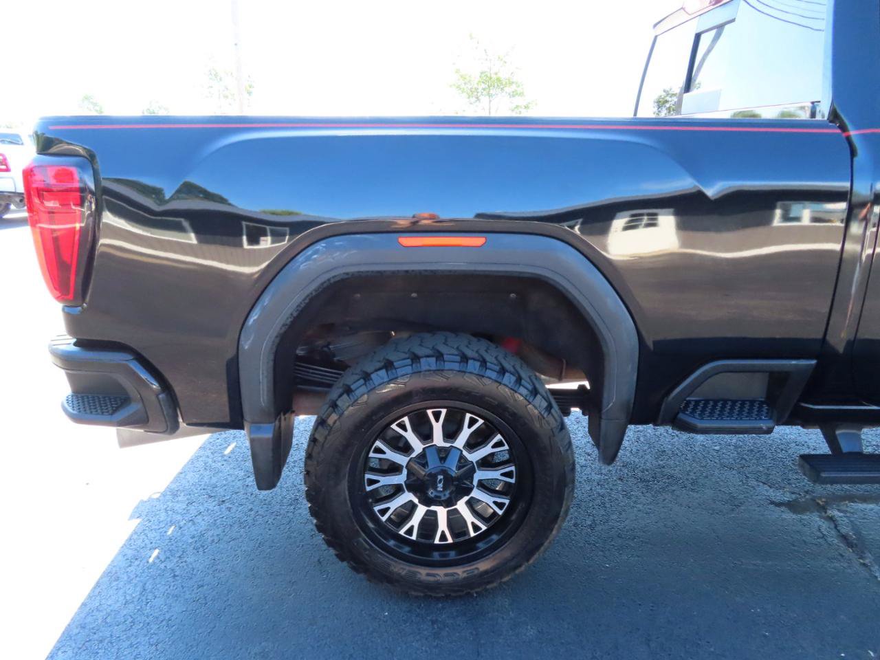Used 2020 GMC Sierra 2500 AT4 w/ AT4 Premium Package AWD/4WD image 22