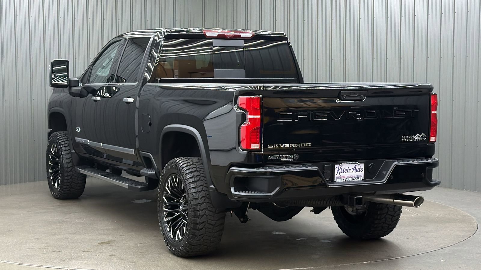 Used 2025 Chevrolet Silverado 2500 High Country w/ Technology Package image 3