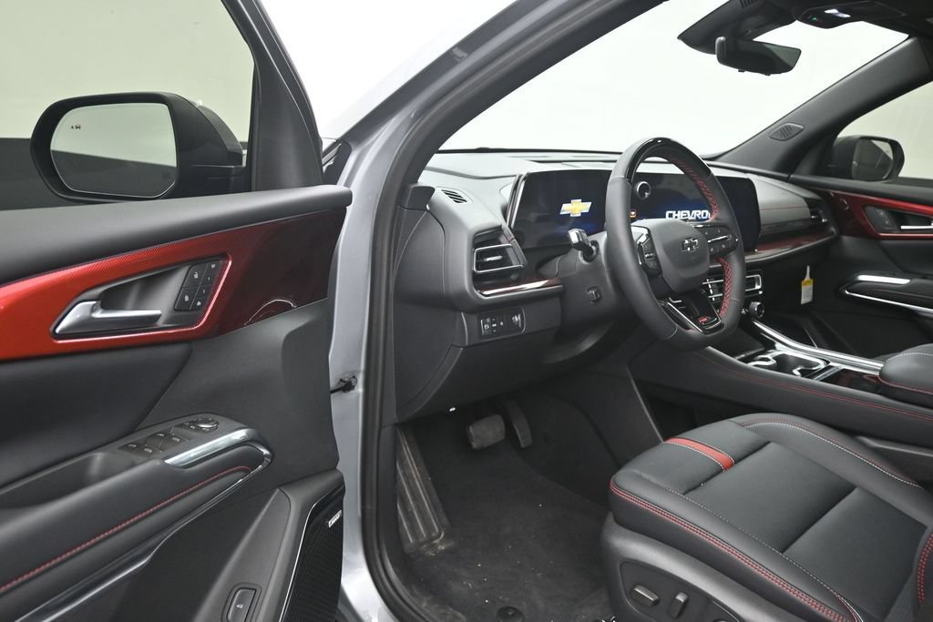 Used 2026 Chevrolet Traverse RS FWD image 10